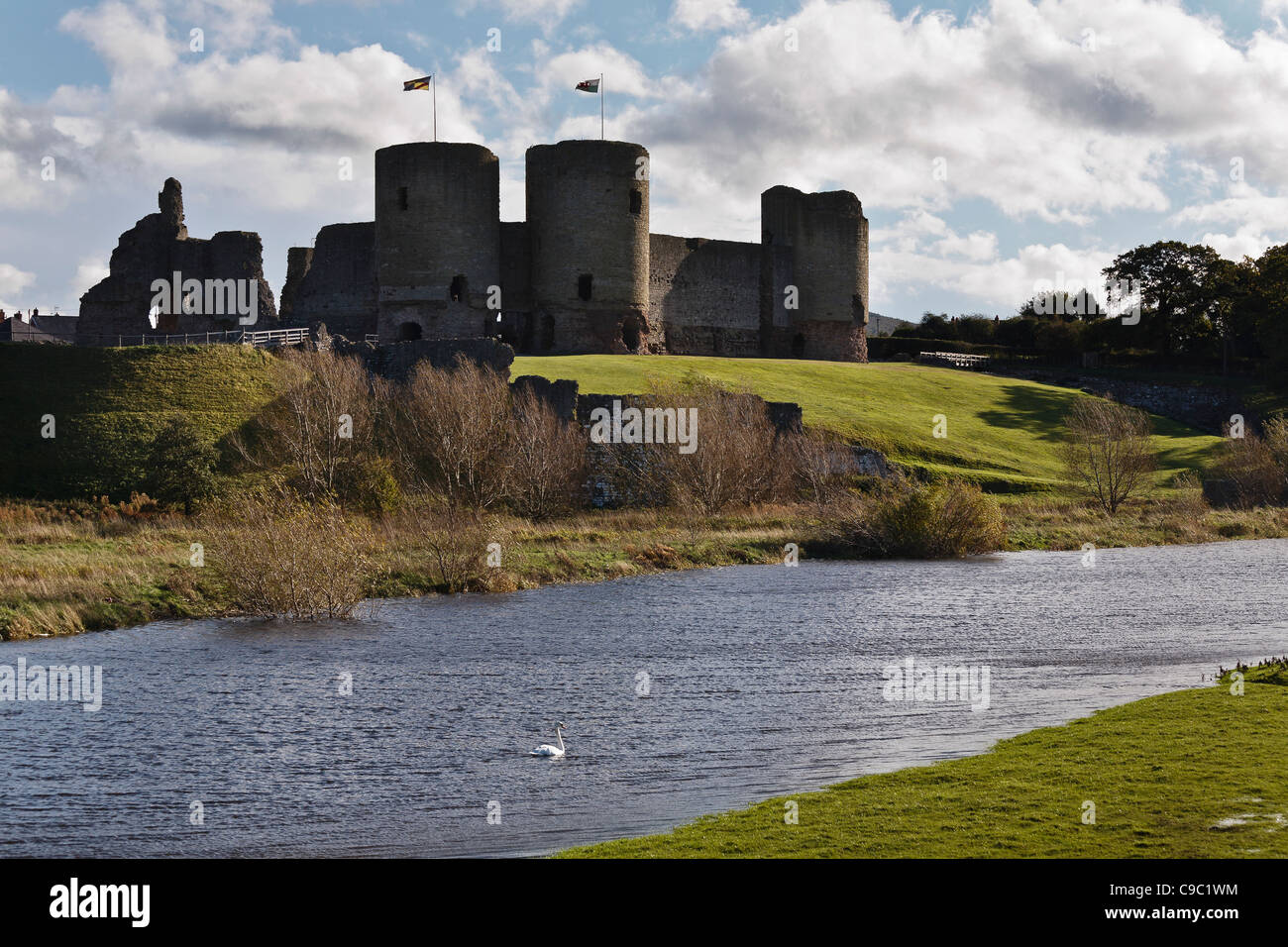 Rhuddlan Schloss und Fluss Clwyd, Denbighshire, Wales Stockfoto