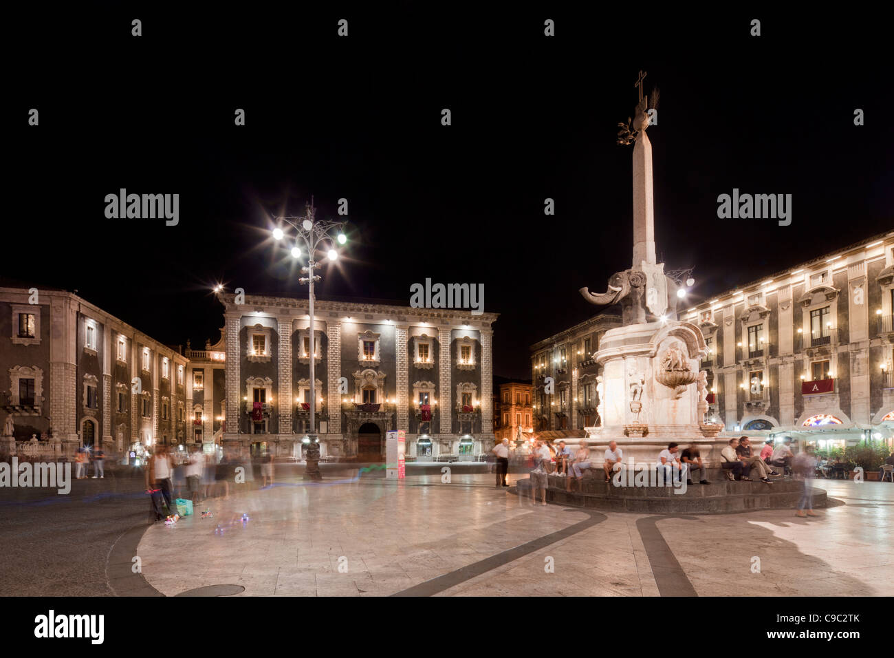 Abendstimmung am Domplatz in Catania Sizilien Stockfoto