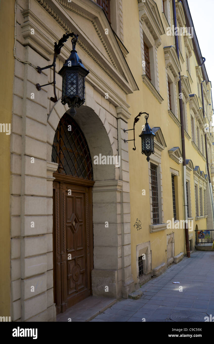Eingang eines Hauses in der Altstadt und das jüdische Viertel, Lviv, Ukraine Stockfoto