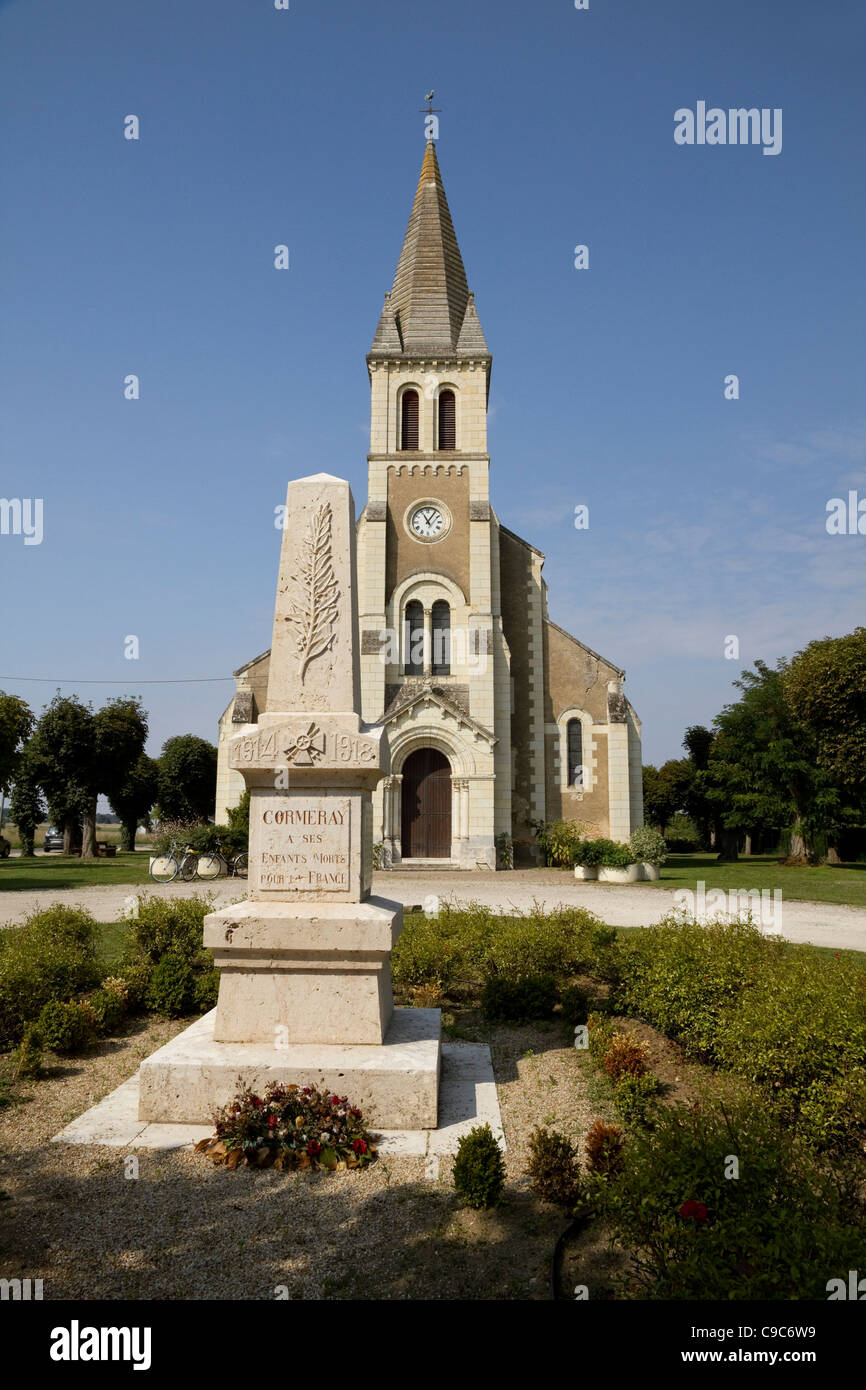 War Memorial vor Dorf von Comeray in Ile de France Paris Stockfoto
