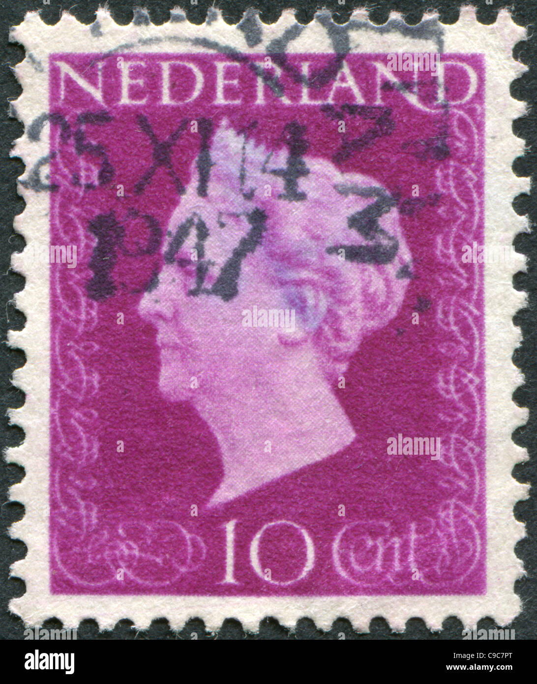 Niederlande - ca. 1947: Eine Briefmarke gedruckt in den Niederlanden zeigt Wilhelmina der Niederlande, ca. 1947 Stockfoto