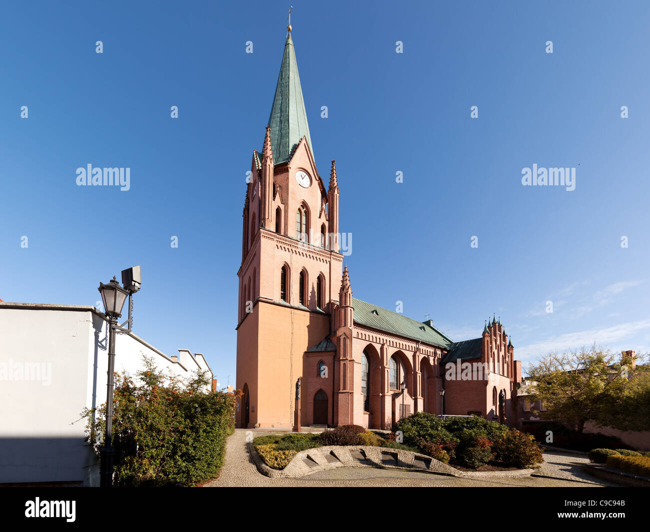 Gotische Kirche in Polczyn Zdroj, Polen. Stockfoto