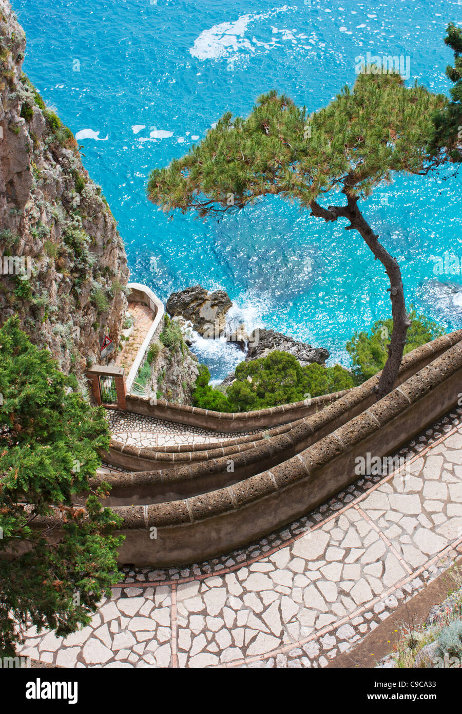 Via Krupp - Küste von Capri Insel, Blick auf Meer und See-cliff Stockfoto
