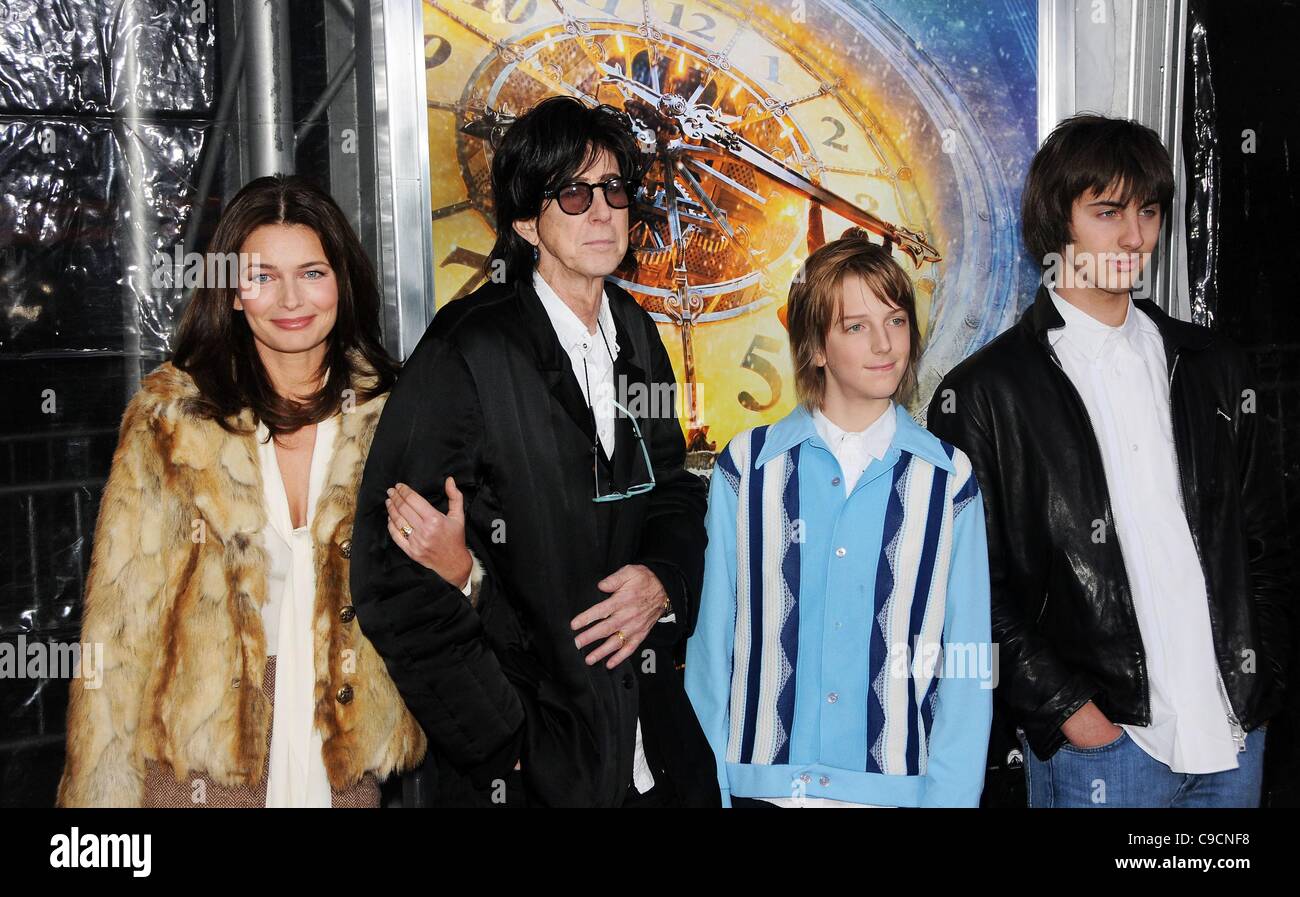 wallpapers Jonathan Raven Ocasek https www alamy de stockfoto paulina porizkova ric ocasek oliver orion ocasek jonathan raven ocasek im ankunftsbereich fur hugo premiere the ziegfeld theatre new york ny 21 november 2011 foto von desiree navarroeverett collection 40232956 html