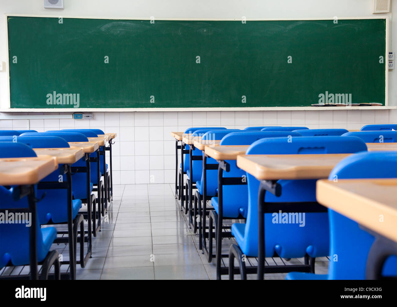 Leere Klassenzimmer der Schule Stockfoto