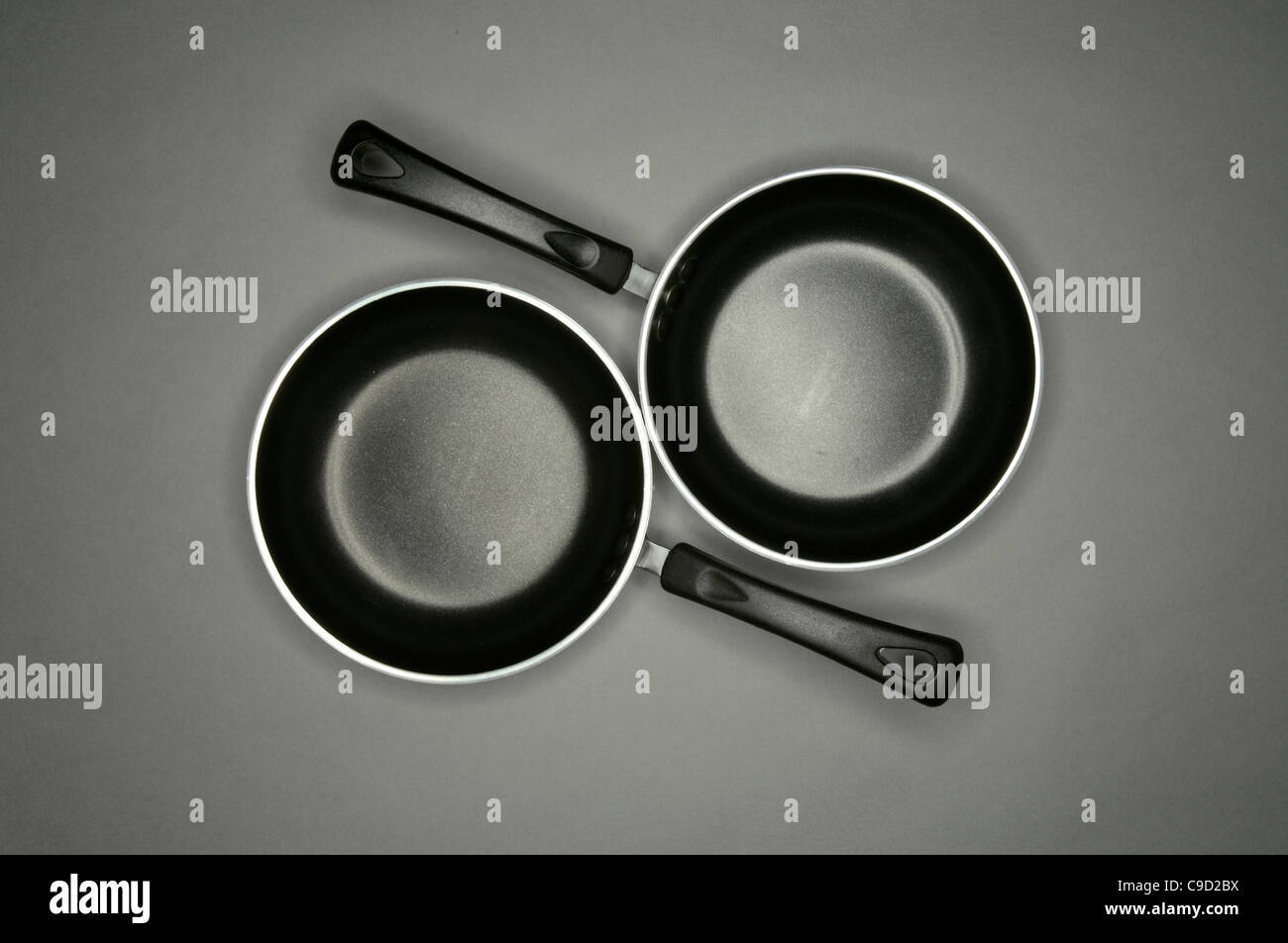 Zwei Küche-Antihaft-Pfannen Stockfoto