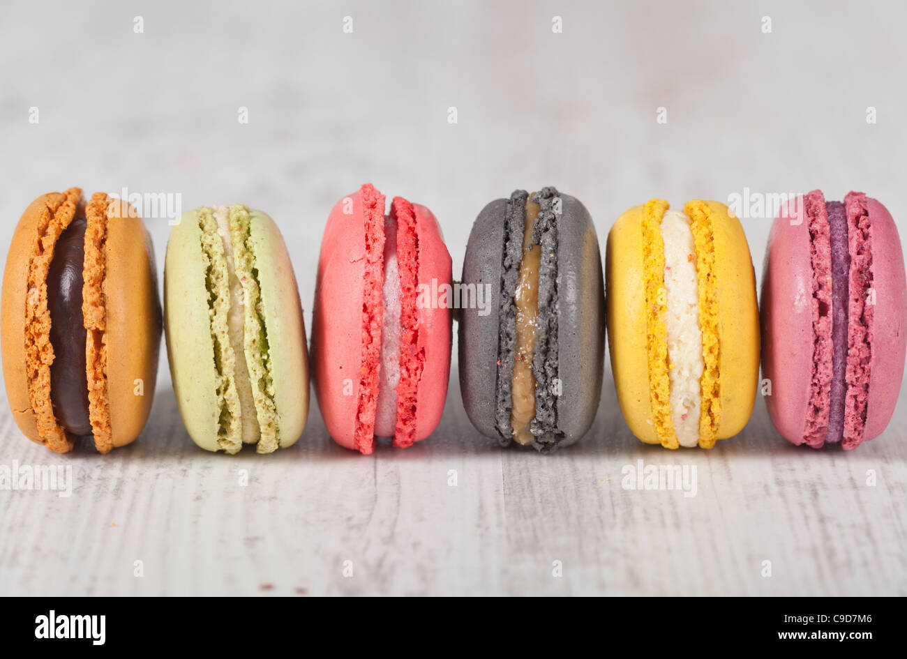 Bunte leckere Macarons, typisch Französisch Gebäck Stockfoto