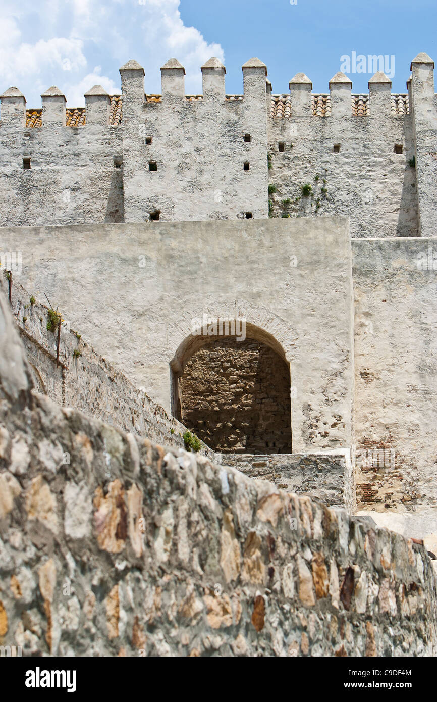 Burgmauern und Crenelation, Tarifa, Costa De La Luz, Andalusien, Spanien Stockfoto