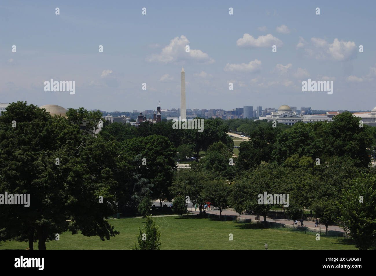 USA. Washington D.C. National Mall aus dem Capitol. Im Hintergrund der Obelisk. Stockfoto