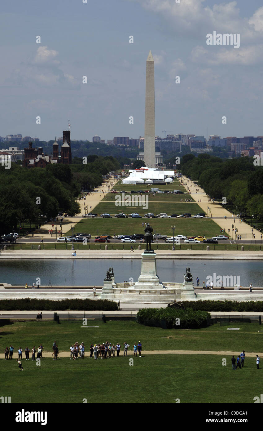 USA. Washington D.C. National Mall mit dem Washington Monument, Obelisk. Stockfoto