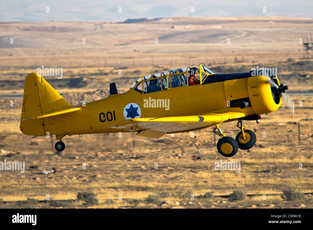 Israelische Luftwaffe Aviation North American t-6 Texan fortgeschrittene Trainer einmotorige Flugzeuge im Flug Stockfoto