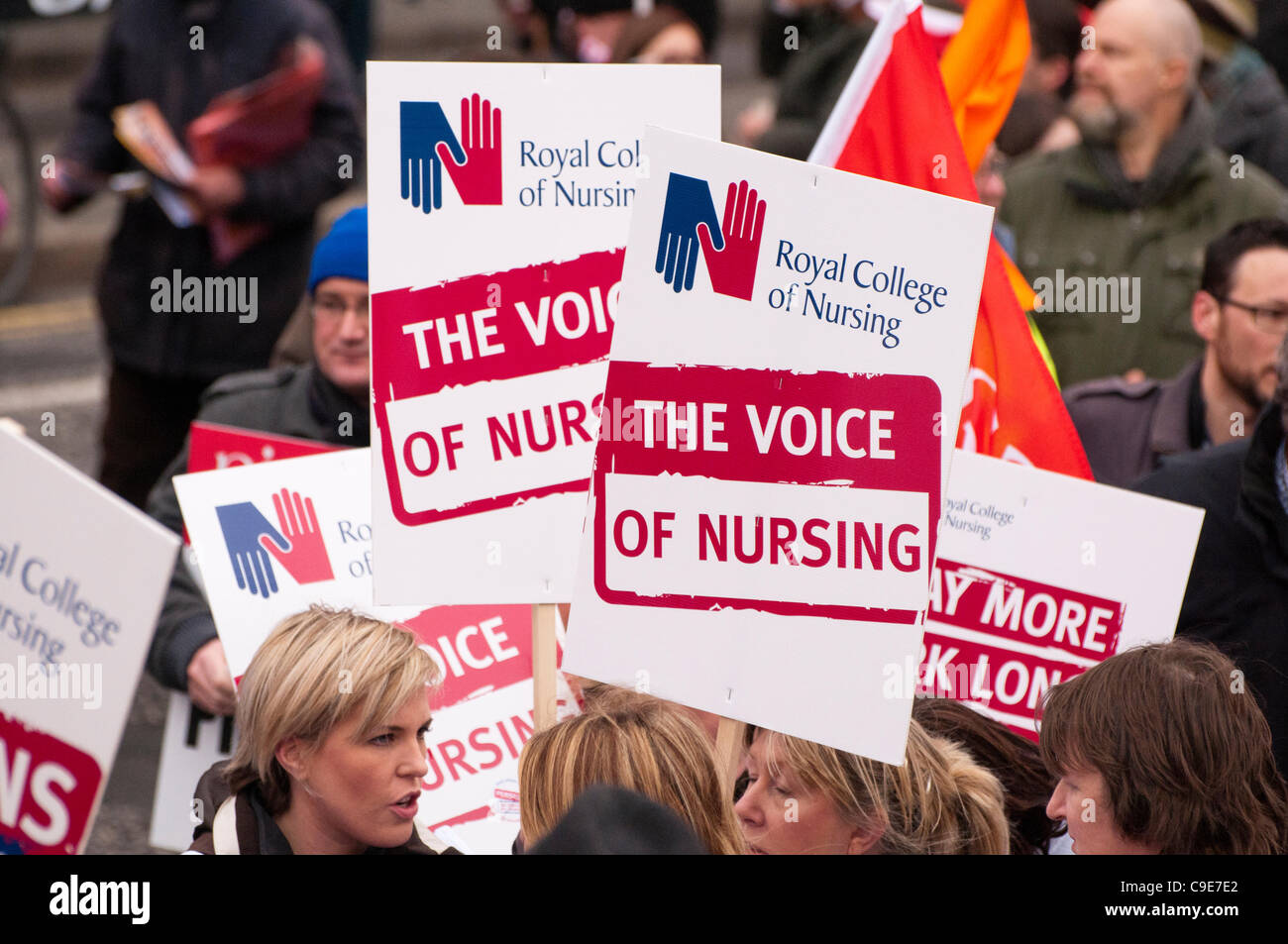 BELFAST 30.11.2011 - Royal College of Nursing in eine öffentliche Protestkundgebung Banner Stockfoto