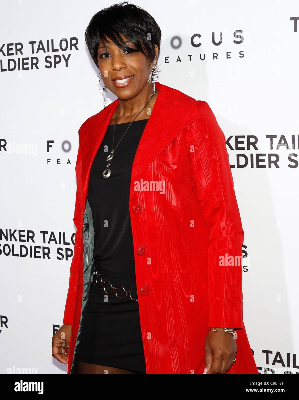 Dawnn Lewis im Ankunftsbereich für TINKER, TAILOR, SOLDIER, SPY Premiere, Cinerama Dome at The Arclight Hollywood, Los Angeles, CA 6. Dezember 2011. Foto von: Craig Bennett/Everett Collection Stockfoto