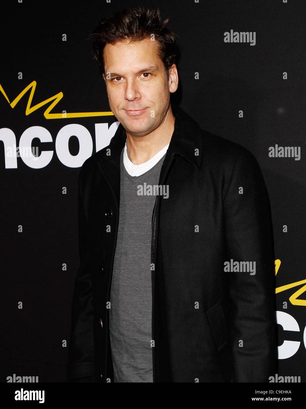 Dane Cook im Ankunftsbereich für Methode, um den Wahnsinn von Jerry Lewis Premiere auf ENCORE Originale, The Paramount Theater, Los Angeles, CA 7. Dezember 2011. Foto von: Craig Bennett/Everett Collection Stockfoto