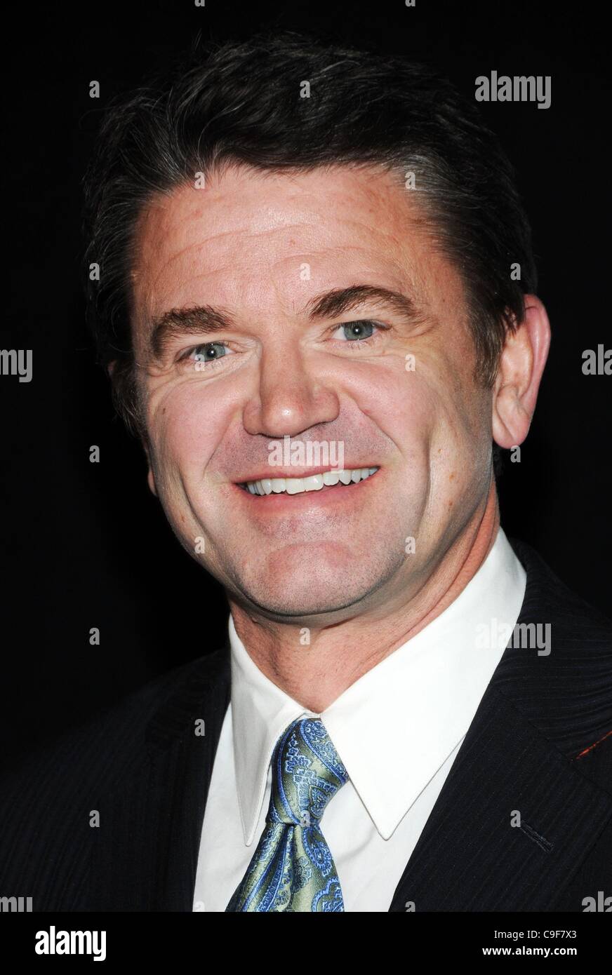 John Michael Higgins bei der Ankunft wir gekauft A ZOO Premiere, The Ziegfeld Theatre, New York, NY 12. Dezember 2011. Foto von: Desiree Navarro/Everett Collection Stockfoto