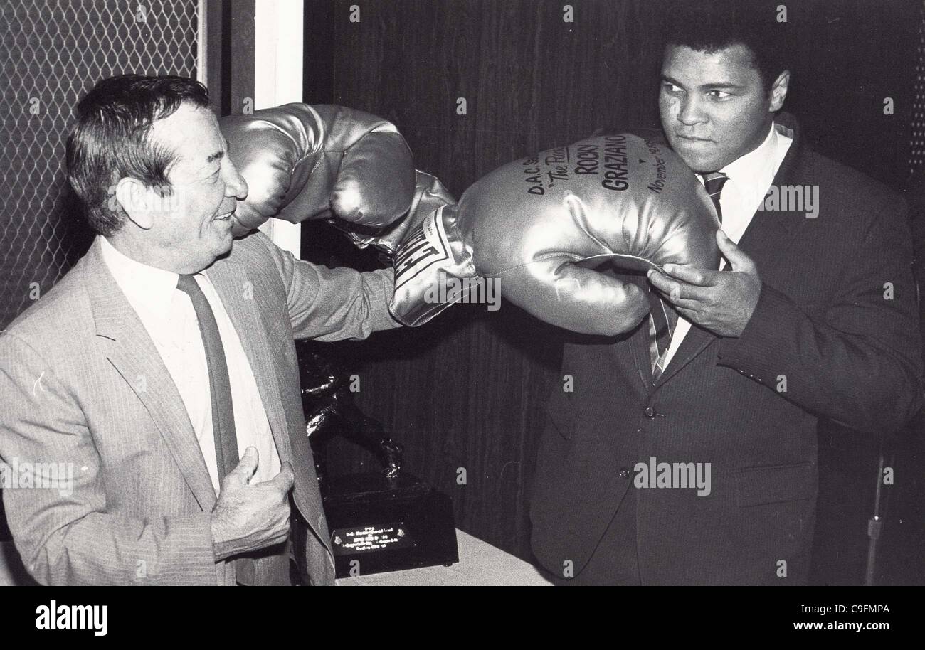 9. Dezember 2011 - wurden MUHAMMAD ALI mit Rocky Graziano von der Downtown Athletic Club geehrt. (Kredit-Bild: © Globe Photos/ZUMAPRESS.com) Stockfoto