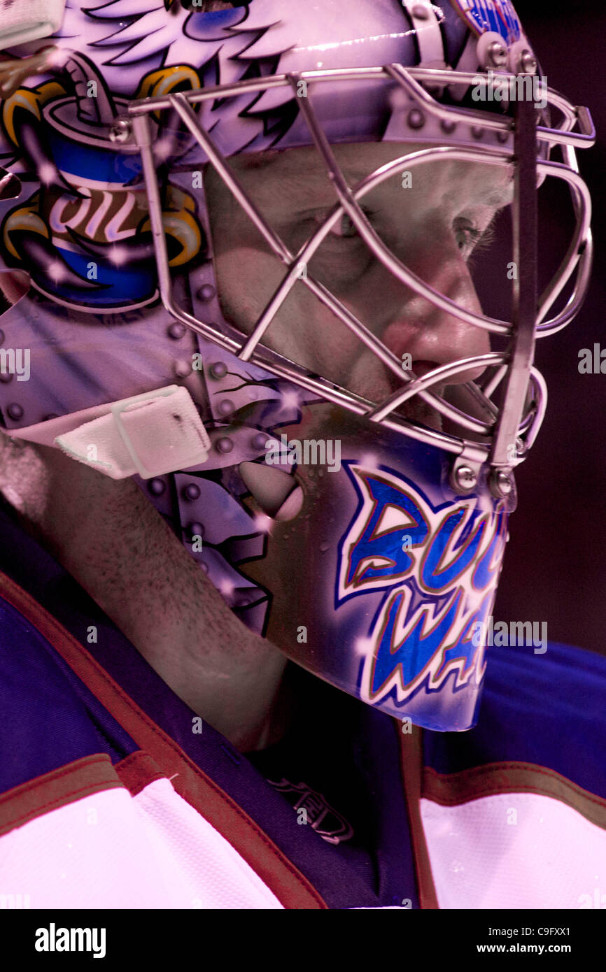 17. Dezember 2011 - San Jose, Kalifornien, USA - Oilers Torwart Nikolai Khabibulin (35) während der NHL-Spiel zwischen den San Jose Sharks und den Edmonton Oilers im HP Pavilion in San Jose, Kalifornien.  Die Haie gewann 3-2. (Kredit-Bild: © Matt Cohen/Southcreek/ZUMAPRESS.com) Stockfoto