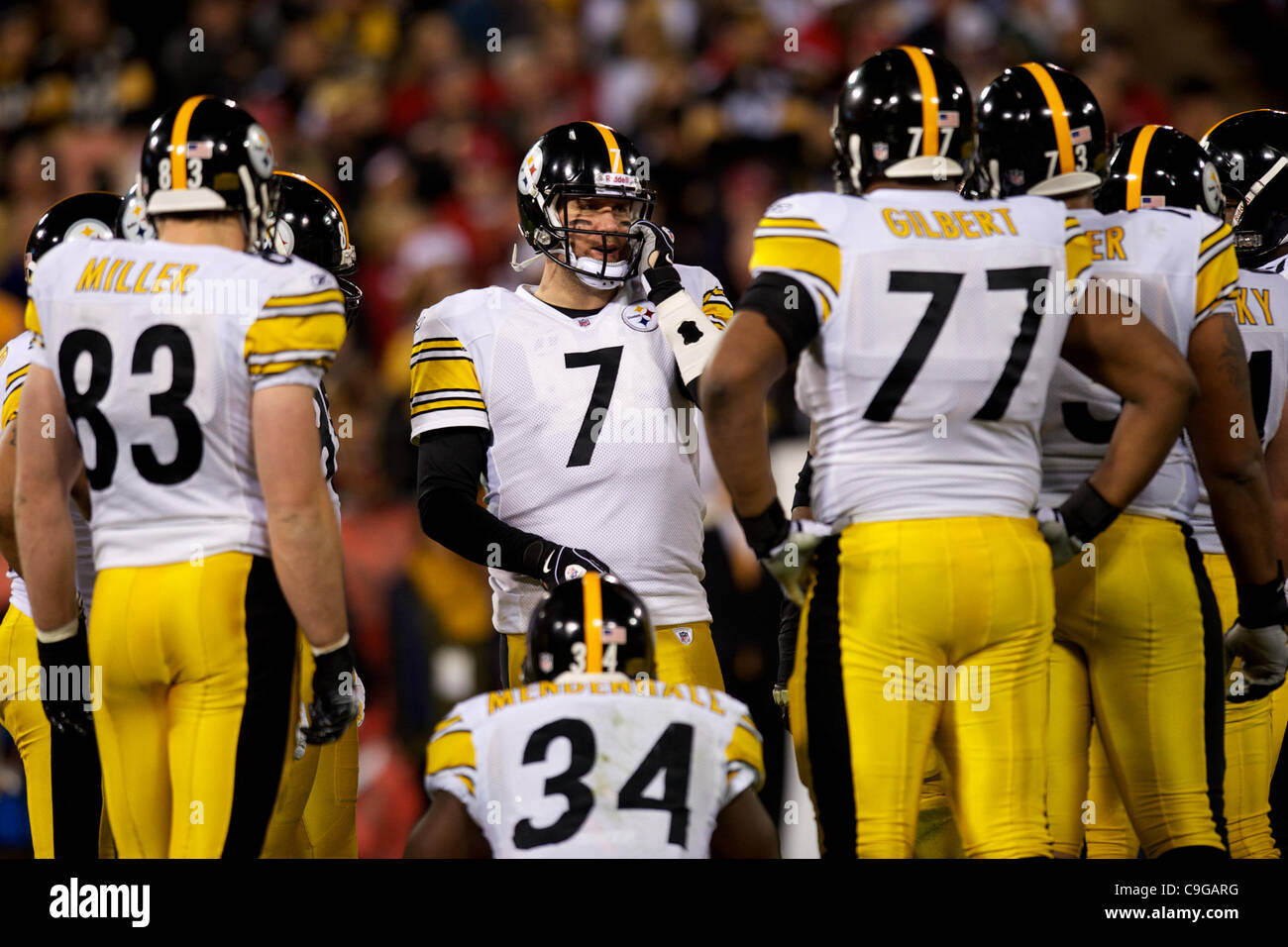 19. Dezember 2011 - San Francisco, Kalifornien, USA - Steelers-quarterback Ben Roethlisberger (7) voll mit sein Vergehen während der NFL-Spiel zwischen der Pittsburgh Steelers und die San Francisco 49ers im Candlestick Park in San Francisco, CA. Die 49ers schlagen die Steelers 20-3. (Kredit-Bild: © Matt Coh Stockfoto