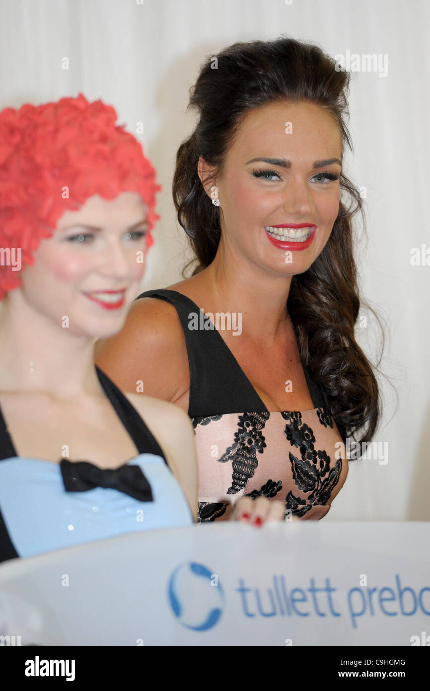 Modell, Erbin und Rundfunksprecher Tamara Ecclestone öffnet der 2012 Tullett Prebon London Boat Show im ExCeL, Docklands, London Stockfoto