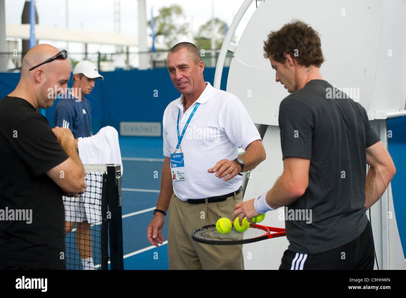 07.01.2012. Brisbane, Australien.  TENNIS ATP 250 - BRISBANE INTERNATIONAL 2012 - TRAININGSEINHEIT. Aktion von Tag 7 bei den Brisbane International spielte im Tenniszentrum Queensland, Brisbane, Australien.  Bild zeigt Andy Murray training mit seinem Trainer Ivan Lendl vor seinem Halbfinale. Stockfoto