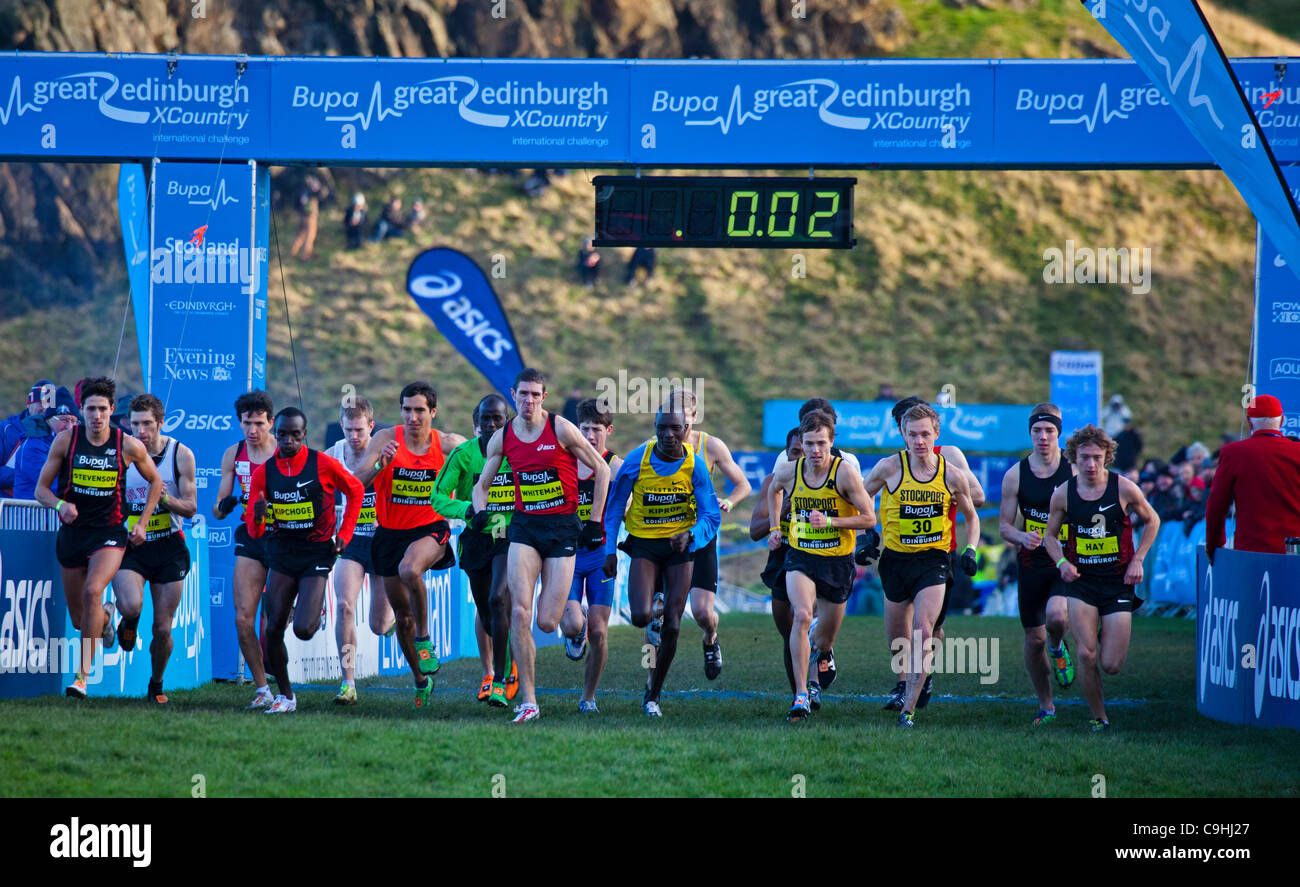 BUPA Great Edinburgh Cross Country Run, 7. Januar 2012, Mens Invitational 3-Km-Rennen. Gewinner: Asbel Kiprop, Kenia, zweite: Jonny Heu, GBR, dritte: Eliud Kipchoge, Kenia Stockfoto