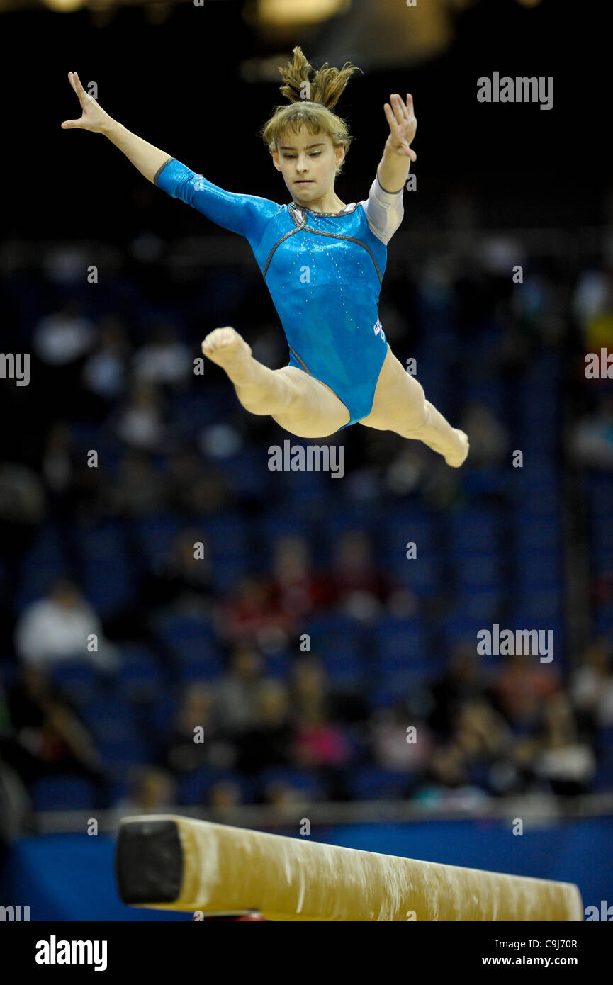 11.01.2012. London.  Olympia-Test-Event Kunstturnen. O2 Arena London England.  GRISHINA Anastasia von Russland auf Balken Stockfoto