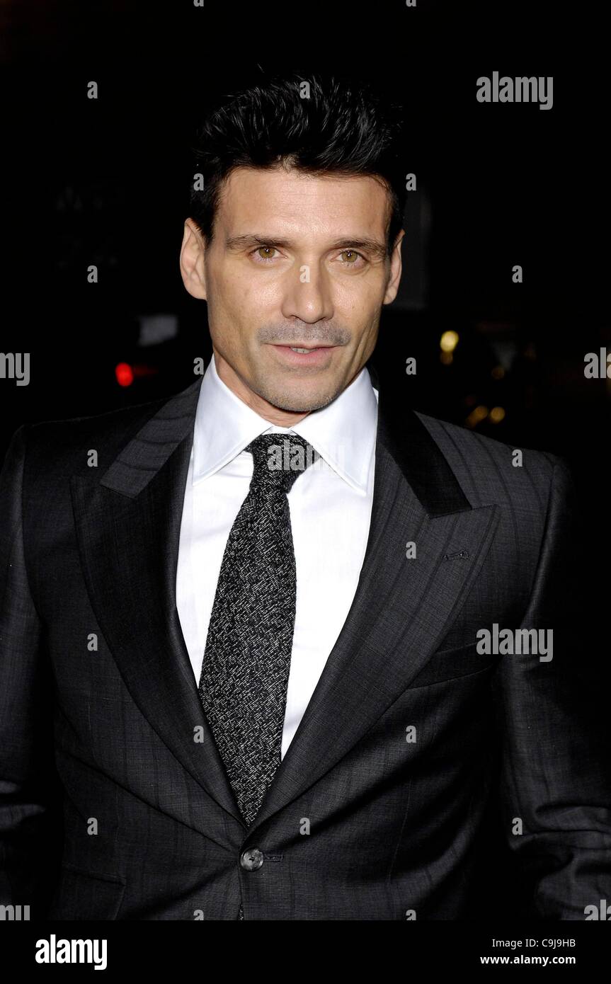 Frank Grillo im Ankunftsbereich für THE GREY Premiere, Regal Kinos L.A. Live, Los Angeles, CA 11. Januar 2012. Foto von: Michael Germana/Everett Collection Stockfoto