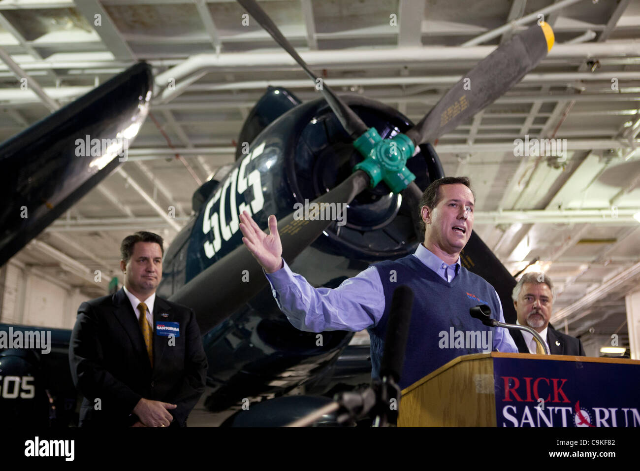 Republikanischen Präsidentschaftskandidaten Kandidat Rick Santorum bei einer Kampagne erscheinen auf der pensionierte USS Yorktown in Charleston SC Stockfoto