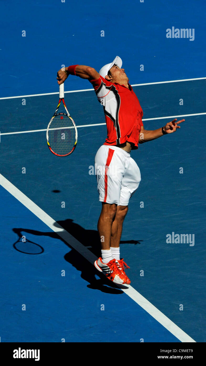 25.01.2012 Melbourne, Australien. Nishikori in Aktion auf der 10. Tag der Herren Viertelfinale übereinstimmen. Andy Murray (GBR) V Kei Nishikori (JPN). Murray gewinnt 6-3, 6-3, 6-1 auf Rod Laver Arena bei den Australian Open. Stockfoto
