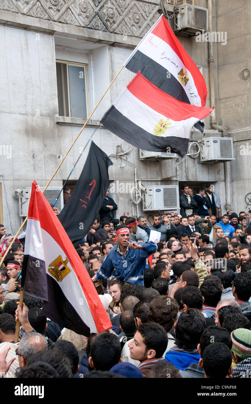 Kairo-Demonstration fand 31. Januar 2012, Tausende auf der Straße, eine schnellere Übertragung zu einer zivilen Regierung des Landes zu fordern Stockfoto