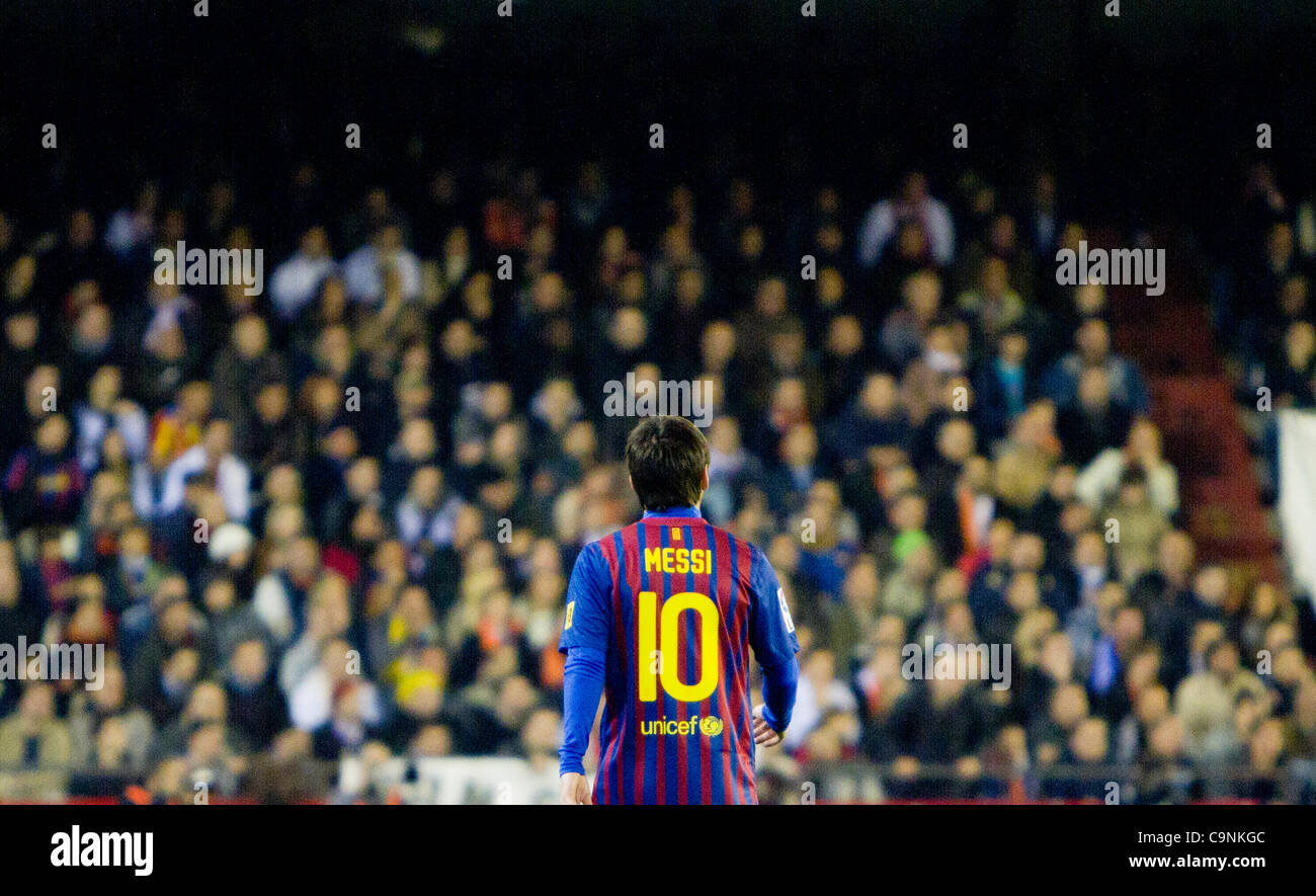 02.01.2011 - VALENCIA, Spanien / / COPA DEL REY - Fußball - Valencia CF vs FC Barcelona - 1/2 Finale - Estadio Mestalla---Messi Ansicht von hinten Stockfoto