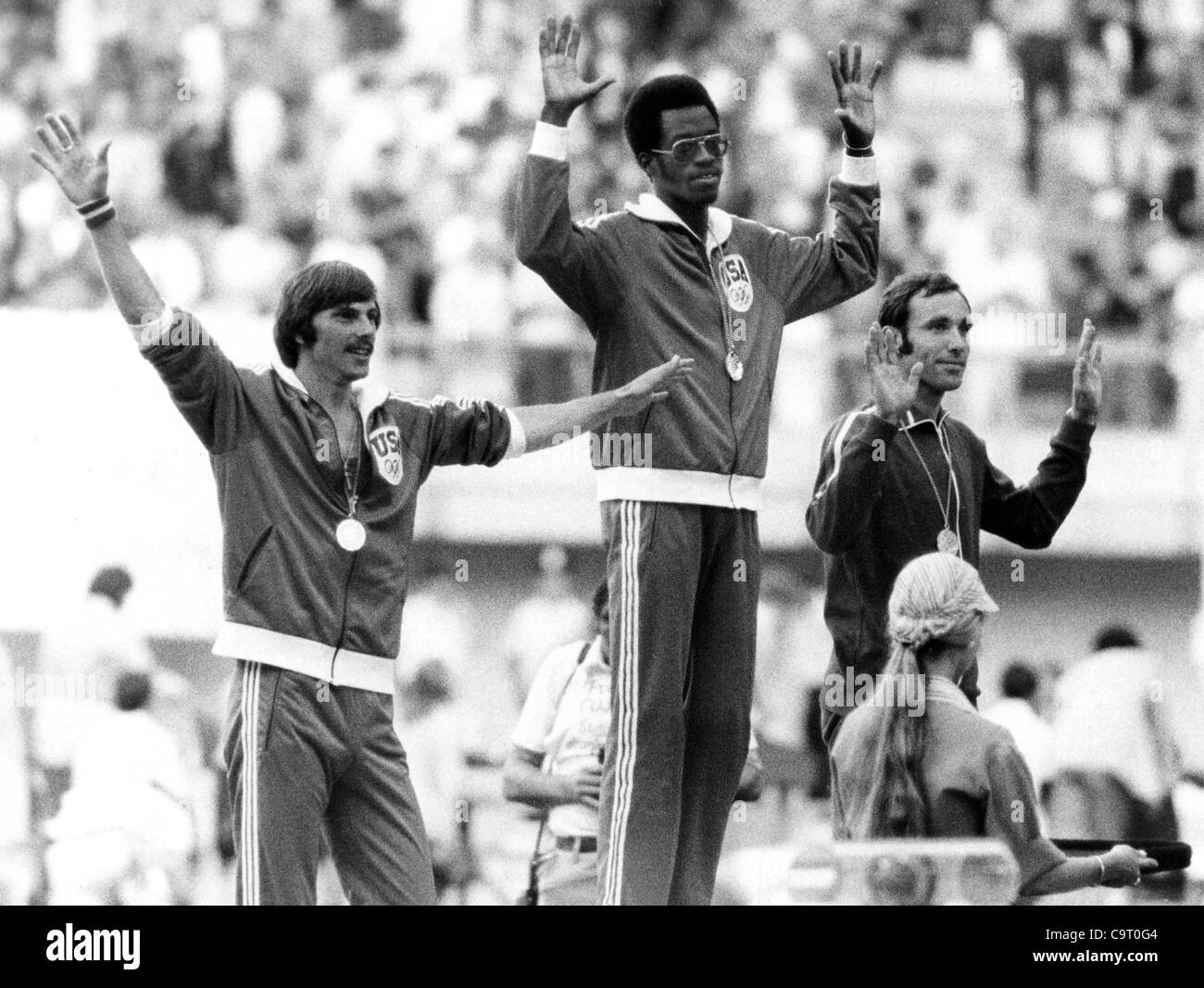 27. Juli 1976; Montreal, Kanada; Läufer EDWIN MOSES gewinnt Gold und setzt neuen Weltrekord in der 400-Meter-Lauf. Im Bild (L) Michael Shine gewinnt Silber und sowjetischen Gaurilenko gewinnt Bronze bei den Olympischen Spielen 1976 in Montreal. Obligatorische Credit: Foto von KPA/ZUMA Press. (©) Copyright 1976 von KPA Stockfoto