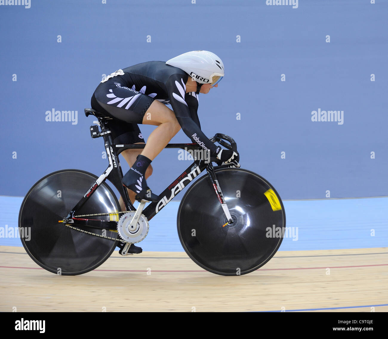 London, England, 02.12.18. Katie SCHOFIELD (NZL) konkurriert im Sprint der Frauen bei der UCI World Cup, Track Cycling, Olympischen Velodrom, London. Teil der London bereitet Olympische Vorbereitungen. Stockfoto