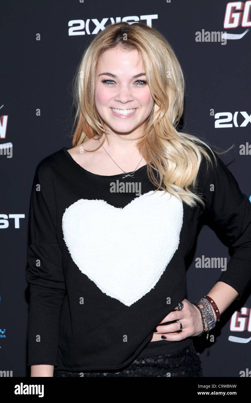 Lenay Dunn im Ankunftsbereich für GOON Premiere, School of Visual Arts (SVA) Theater, New York, NY 23. Februar 2012. Foto von: Andres Otero/Everett Collection Stockfoto