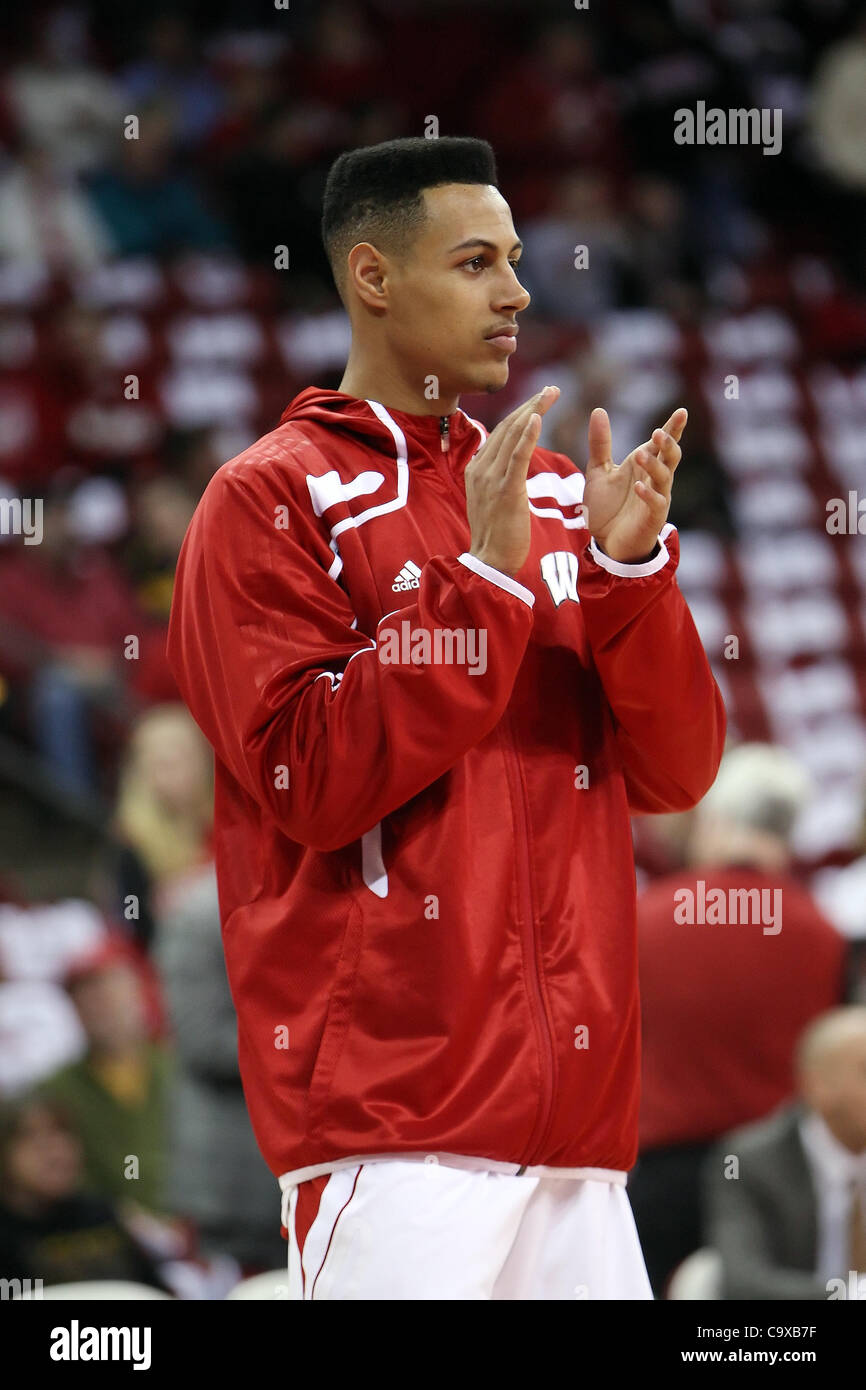 28. Februar 2012 - Madison, Wisconsin, USA - Wisconsin vorwärts Ryan Evans #5 vor Beginn des Spiels gegen die Gophers. Wisconsin Badgers besiegte die Minnesota Golden Gophers 52-45 im Kohl Center in Madison, Wisconsin. (Kredit-Bild: © John Fisher/Southcreek/ZUMAPRESS.com) Stockfoto