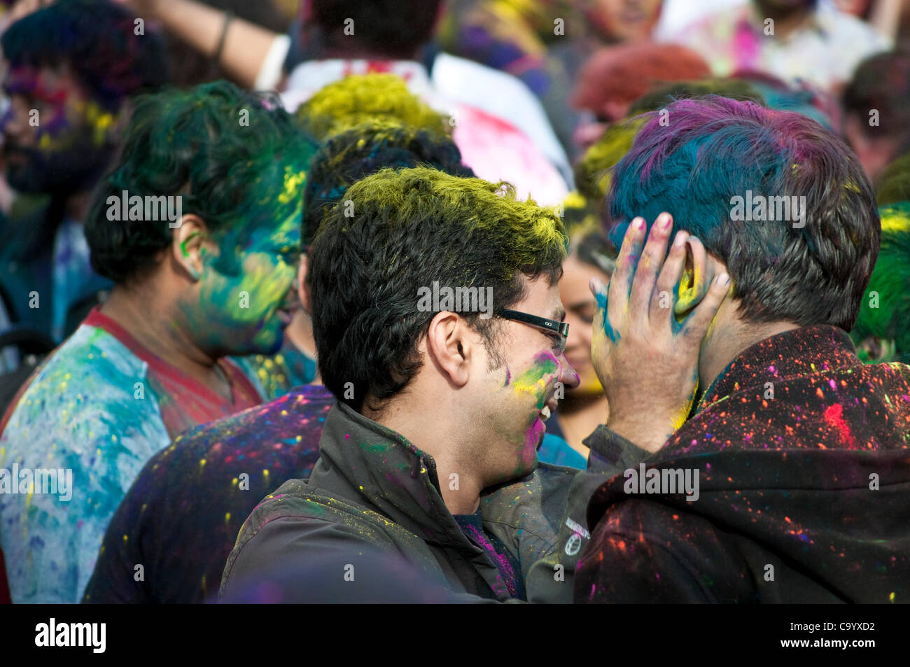 Holi - Fest der Farbe, Twickenham, Richmond upon Thames, London, UK. 03.10.2012 Stockfoto