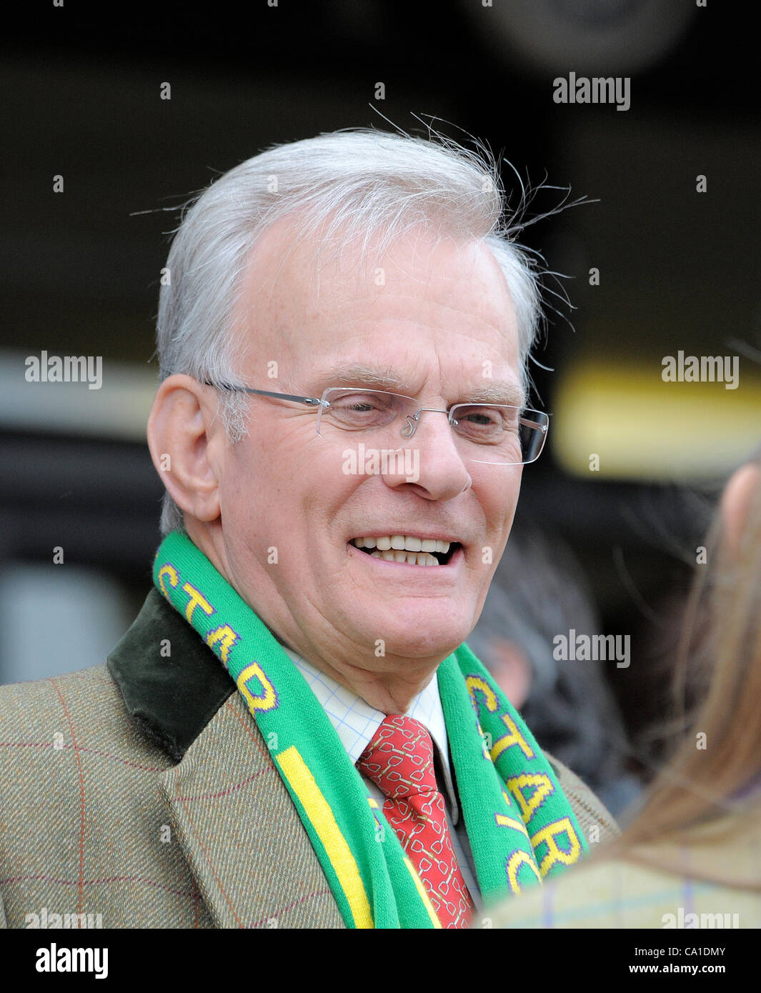 CLIVE SMITH Besitzer CHELTENHAM RACECOURSE CHELTENHAM ENGLAND 16. März 2012 Stockfoto