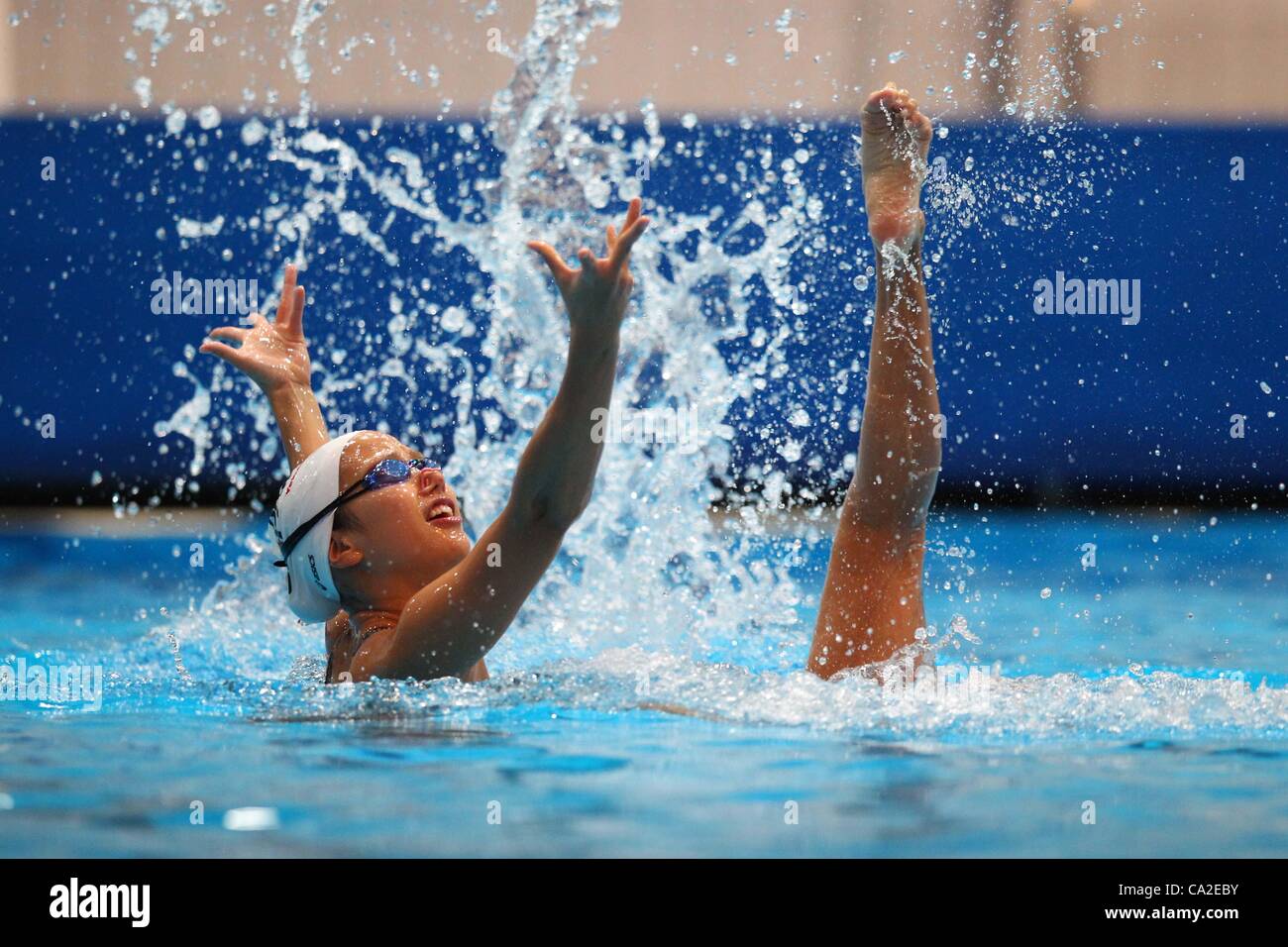 (L, R)  Mariko Sakai (JPN), Chisa Kobayashi (JPN), 25. März 2012 - synchronisierte Schwimmen: Ausbildung von Synchronschwimmen Japan Nationalmannschaft bei JISS, Tokio, Japan.  (Foto von YUTAKA/AFLO SPORT) [1040] Stockfoto