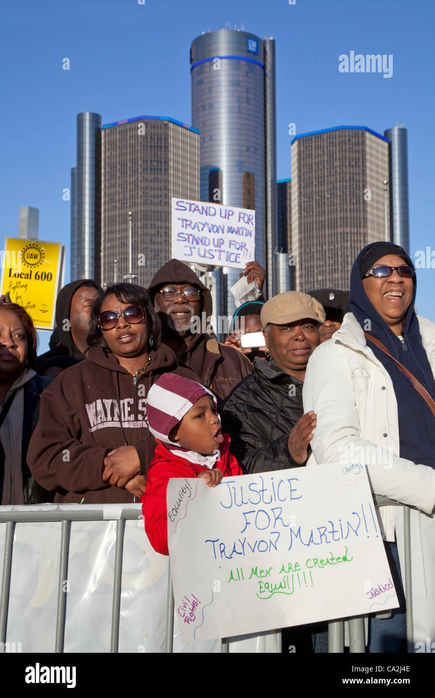 Detroit, Michigan - eine Kundgebung fordert Gerechtigkeit für Trayvon Martin, der unbewaffnete afrikanisch-amerikanischer Teenager, der in Florida von einer Nachbarschaft Uhr freiwillige erschossen wurde. Die Kundgebung wurde von der NAACP, die United Auto Workers und andere Community-Gruppen organisiert. Stockfoto