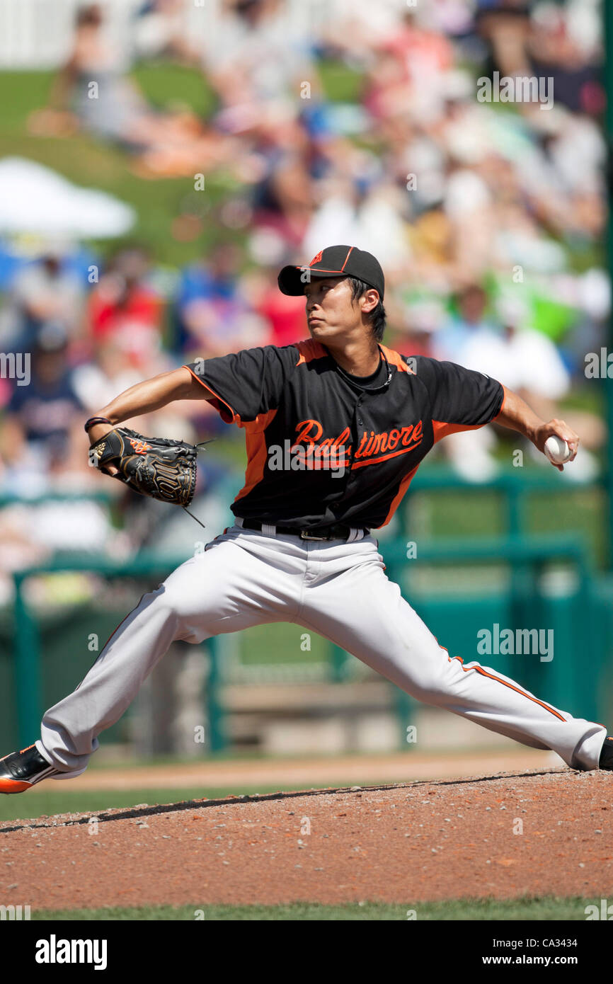 Tsuyoshi Wada (Orioles), 18. März 2012 - MLB: Baltimore Orioles Krug Tsuyoshi Wada Stellplätze in einem Frühling Trainingsspiel gegen die Atlanta Braves im Champion-Stadion am ESPN Wide World of Sports Complex in Lake Buena Vista, Florida, Vereinigte Staaten. (Foto von Thomas Anderson/AFLO) (JAPANISCHE NE Stockfoto