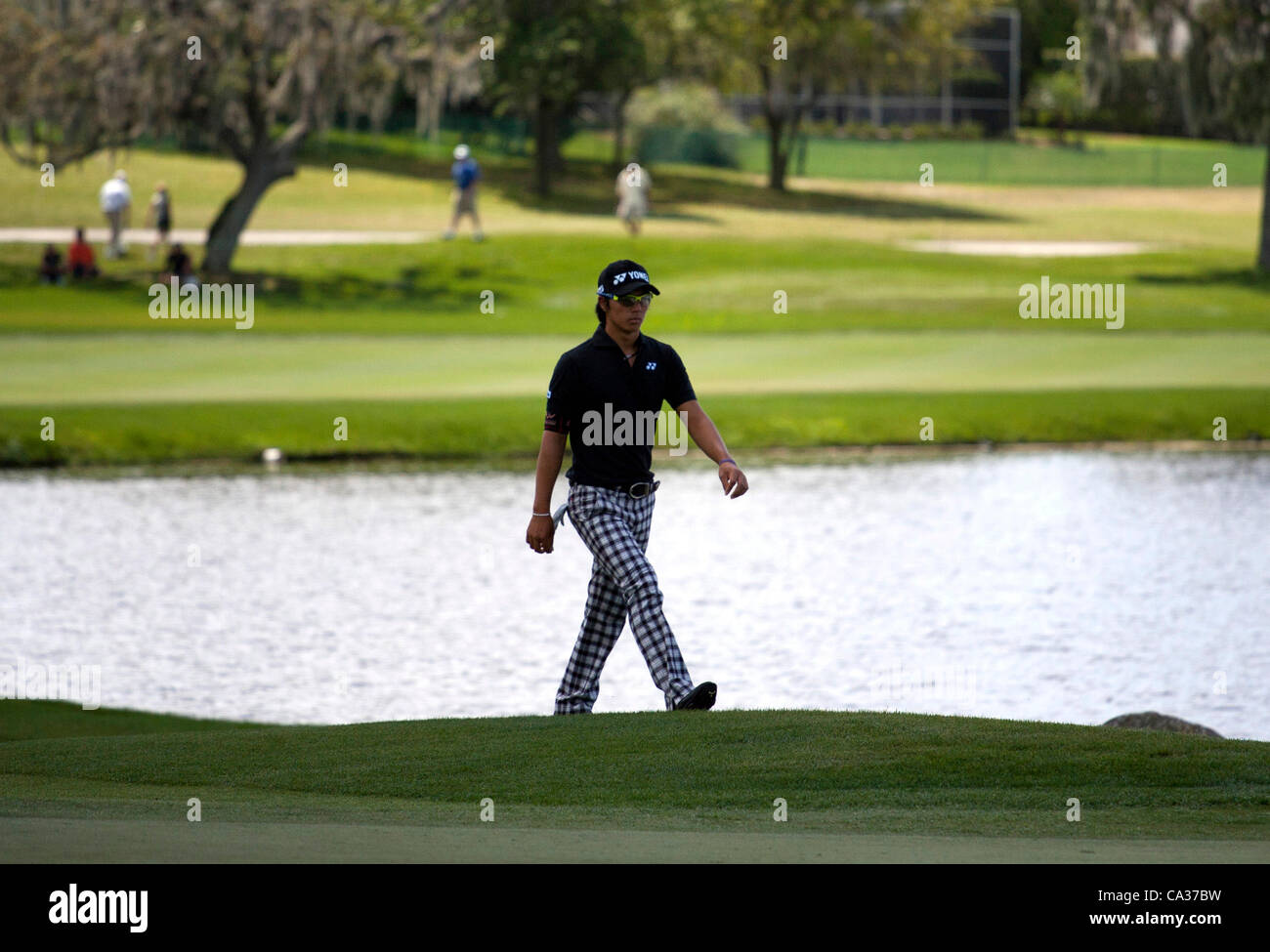 Ryo Ishikawa (JPN), 23. März 2012 - Golf: Ryo Ishikawa von Japan ist für die nächste Aufnahme am 3. Loch in der zweiten Runde der Arnold Palmer Invitational am Arnold Palmer Bay Hill Club und Lodge in Orlando, Florida Fuß. (Foto von Thomas Anderson/AFLO) (JAPANISCHE ZEITUNG HERAUS) Stockfoto