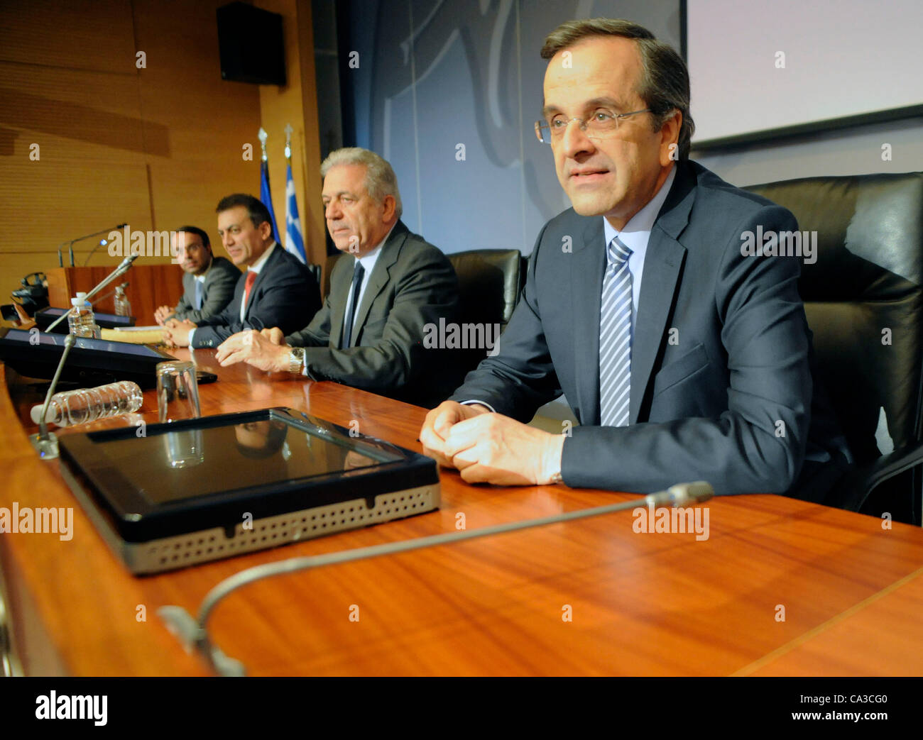 Athen - Griechenland, 31. Mai 2012 - Antonis Samaras, Parteichef der konservativen Nea DIMOKRATIA, präsentiert die Partei Wirtschaftsprogramm auf A.C.C.I. (Athen Chamber Of Commerce & Industrie) Stockfoto