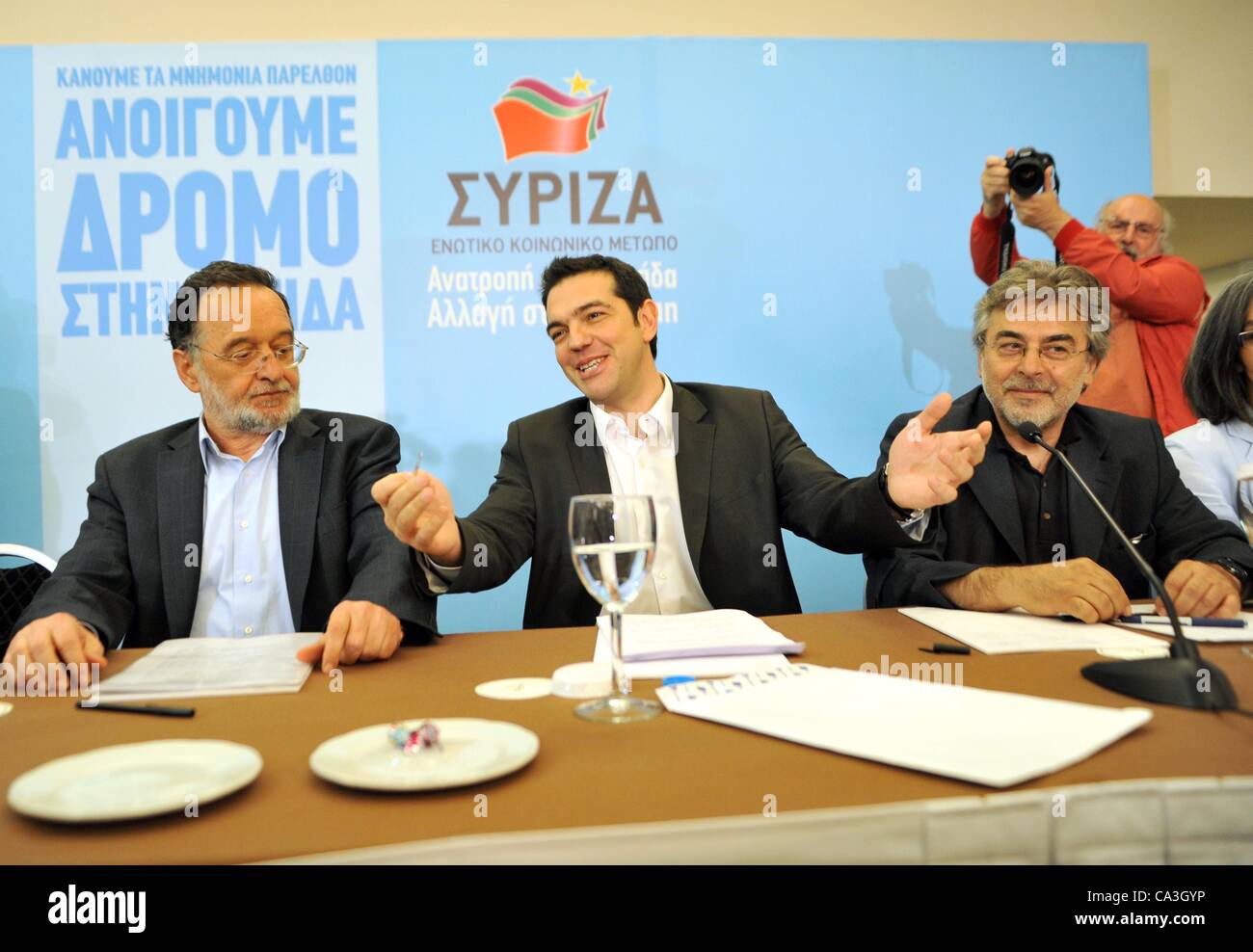 Athen - Griechenland, 1. Juni 2012 - Alexis Tsipras, Parteichef der Linkspartei SYRIZA, wirtschaftliche Parteiprogramm präsentieren. Stockfoto