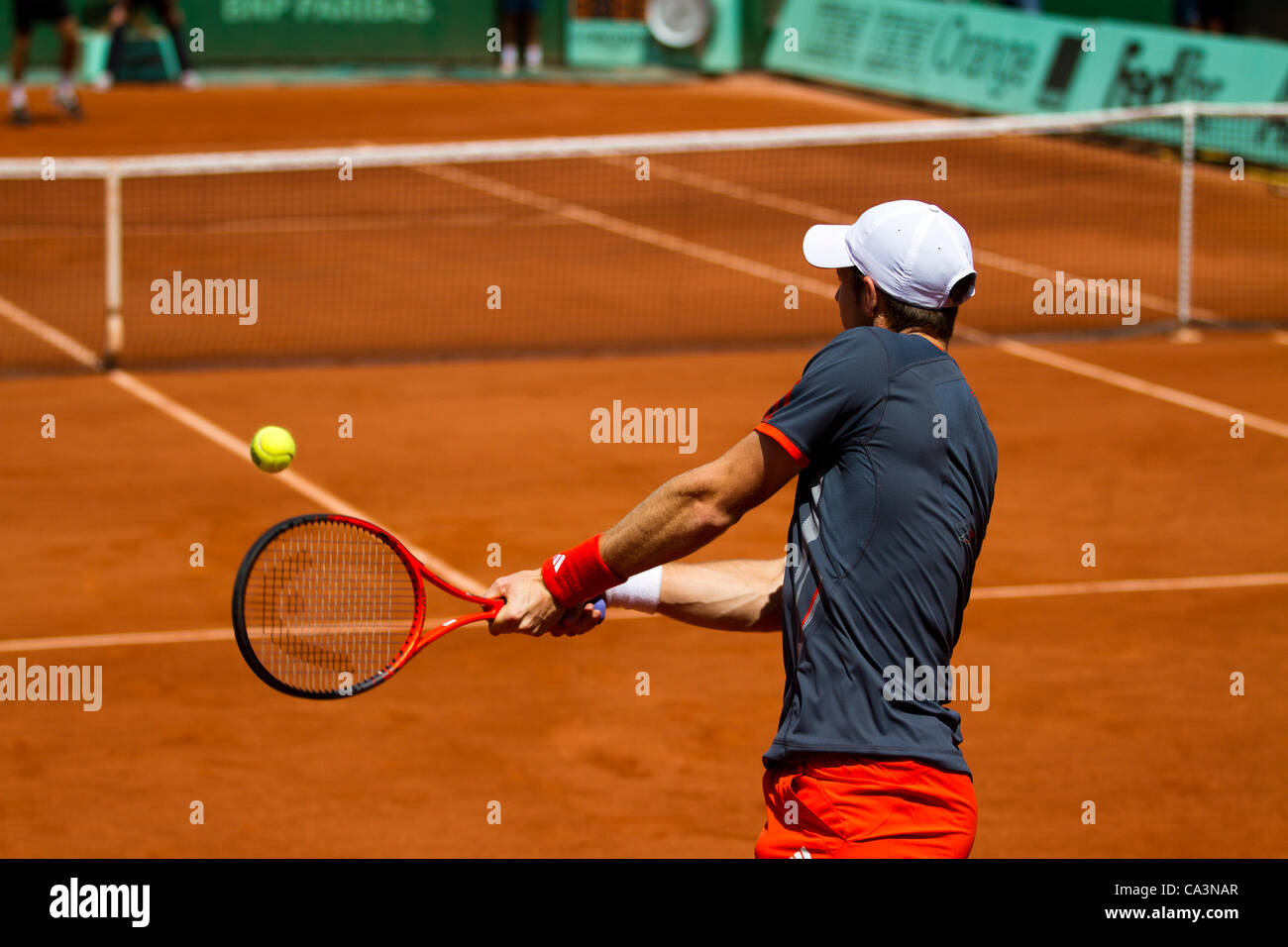 02.06.2012 Paris, Frankreich. Andy Murray in Aktion gegen Santiago Giraldo am 7. Tag der Französisch Open Tennis von Roland Garros. Stockfoto