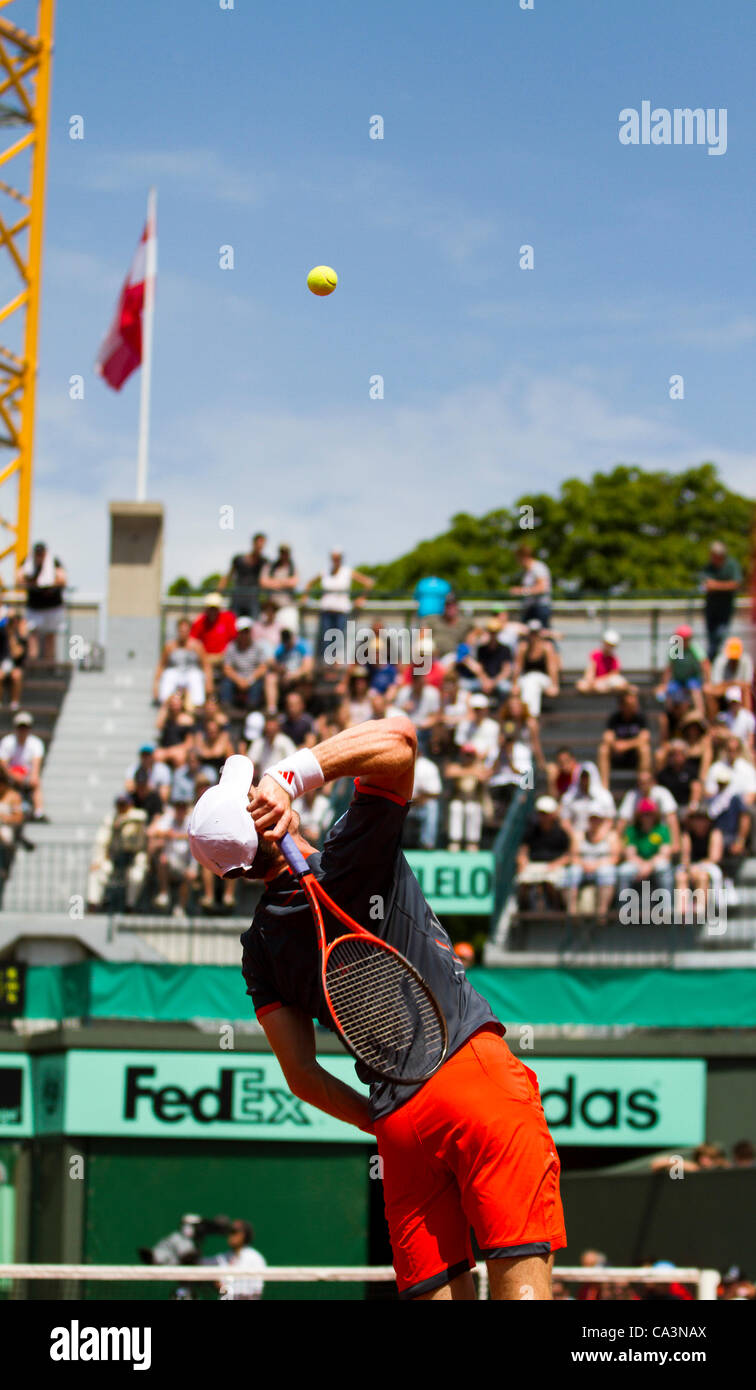 02.06.2012 Paris, Frankreich. Andy Murray in Aktion gegen Santiago Giraldo am 7. Tag der Französisch Open Tennis von Roland Garros. Stockfoto