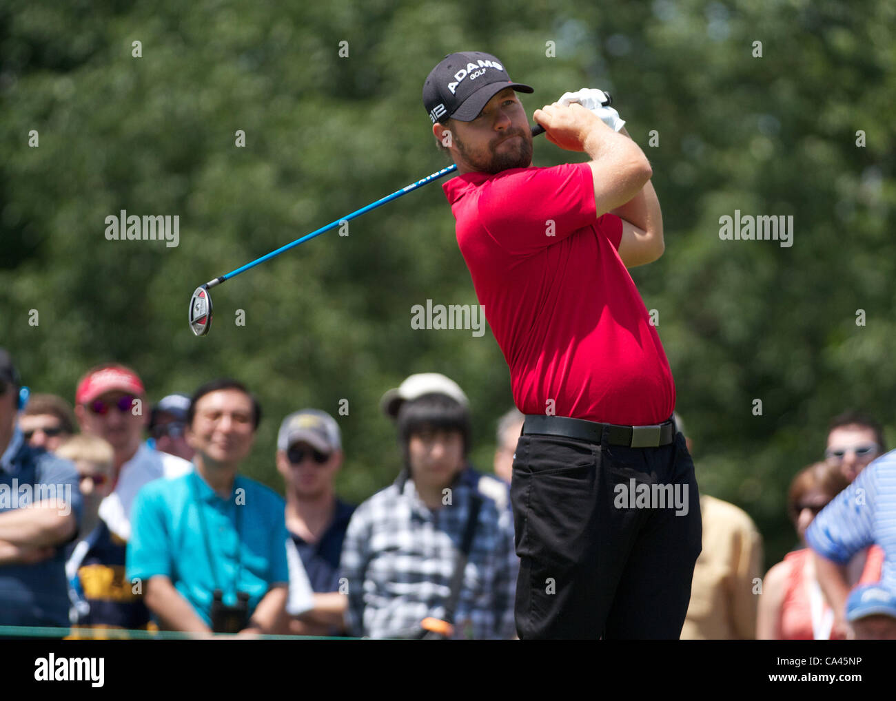 3. Juni 2012: Ryan Moore Abschlag bei der Endrunde des Turniers Memorial in Muirfield Village Golf Club in Dublin, Ohio statt. Stockfoto