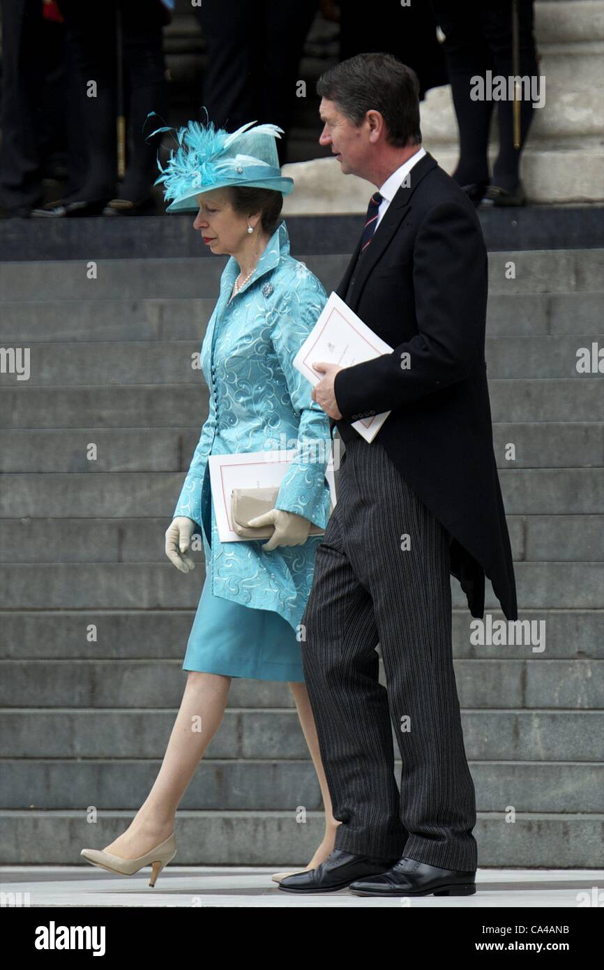 5. Juni 2012 besuchen - London, UK - Prinzessin Anne und Vizeadmiral Sir Timothy Laurence Königin Elizabeth II Diamond Jubilee in Saint-Paul Kathedrale in London. Zuma / Alamy Live News Stockfoto