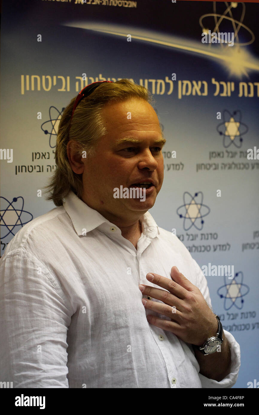 Eugene Kaspersky, ein führender Entwickler von sicheren Content Management-Lösungen von Kaspersky Labs diskutieren der Bedrohung durch das Alter der Cyber-Kriegsführung und das neue "Flamme" Virus entdeckt von Kaspersky Labs-Konferenz Stockfoto