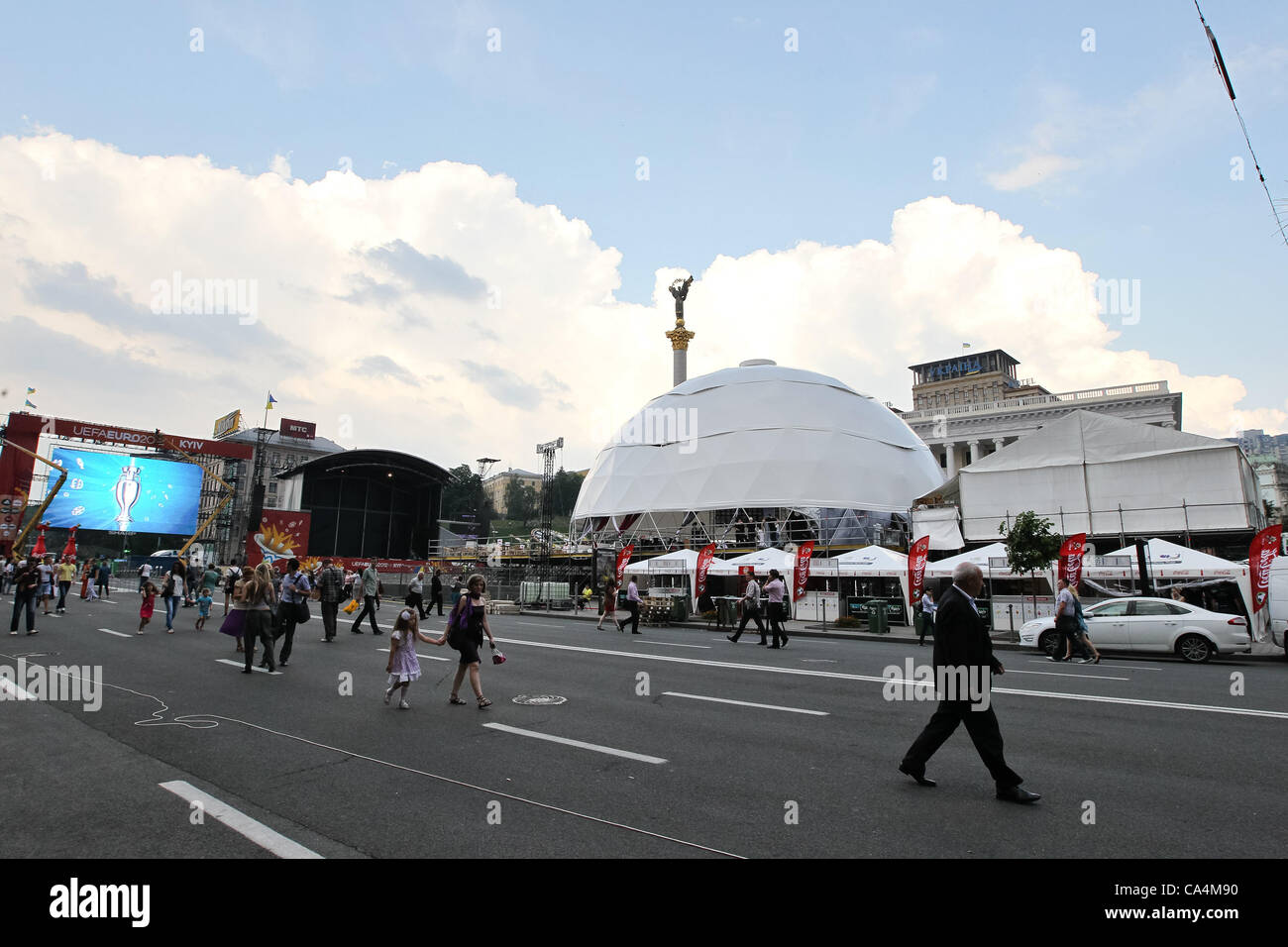 07.06.2012 Co-Gastgeber Fanzone für die EM 2012-Fußball-Europameisterschaft Polen und der Ukraine, in Kiew, Ukraine. Stockfoto