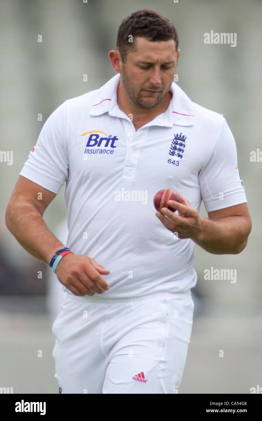 VEREINIGTES KÖNIGREICH. 06.09.2012 Birmingham England. Tim Bresnan am dritten Tag des Spiels im dritten Investec Cricket Test zwischen England und Westindien, gespielt auf Edgbaston Cricket Ground. Obligatorische Kredit: Mitchell Gunn. Stockfoto
